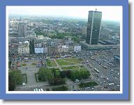 Dnia  19.V.2006 roku byli�my na wycieczce w Warszawie . Na wycieczk� pojechali uczniowie klasy trzeciej , czwartej , pi�tej i my sz�stoklasi�ci. Pierwszym miejscem, kt�re zwiedzili�my by�y �azienki Kr�lewskie i  Park �azienkowski . Nast�pnym celem naszej wycieczki by� Pa�ac Kultury i Nauki. Z Pa�acu Kultury i Nauki skierowali�my si� w stron� metra . Z metra poszli�my na Plac Pi�sudskiego  i odwiedzili�my Gr�b Nieznanego �o�nierza i pi�kny Ogr�d Saski. Po obiedzie zwiedzili�my jeszcze Katedr� �w. Jana , widzieli�my  Kolumn� Zygmunta , Zamek Kr�lewski i G�r� Gnojn� . Po ca�ym dniu wra�e� wr�cili�my do dom�w . Wycieczka by�a SUPER !!!